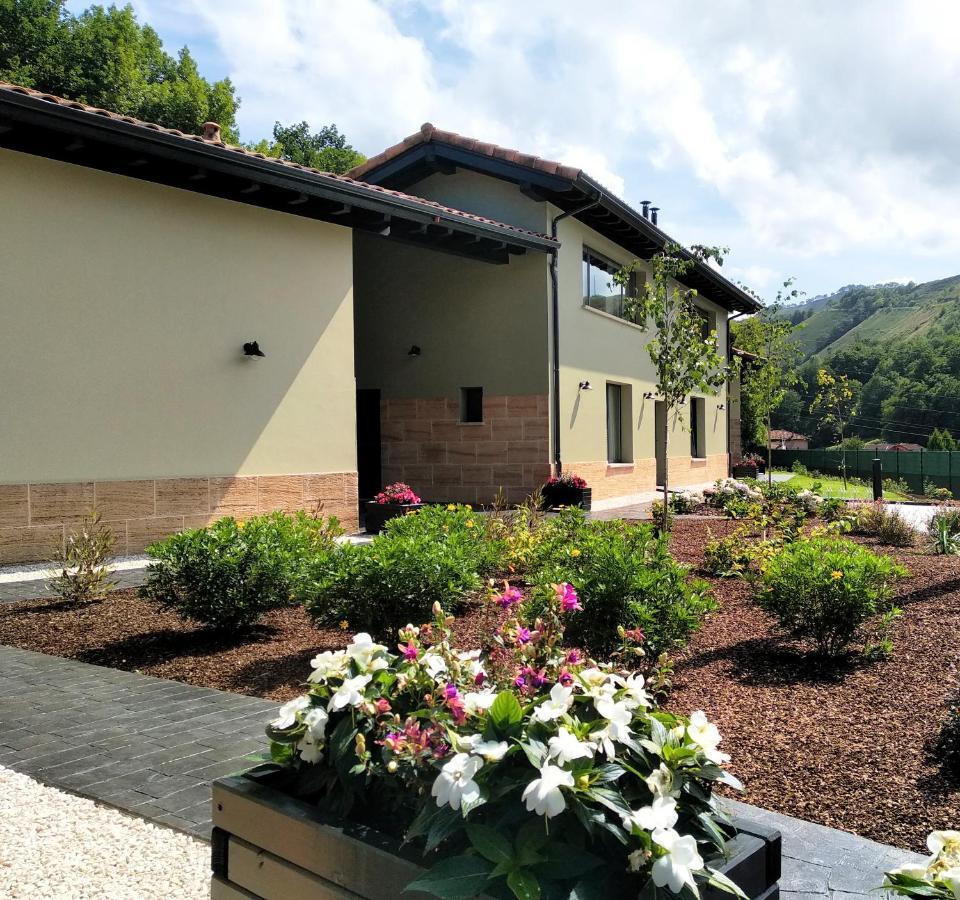 Complejo Turistico Les Cotolles Apartment Onís Екстериор снимка